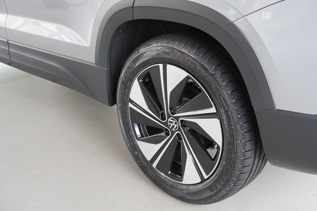 TAOS 1.4 250 TSI TOTAL FLEX COMFORTLINE AUTOMÁTICO3