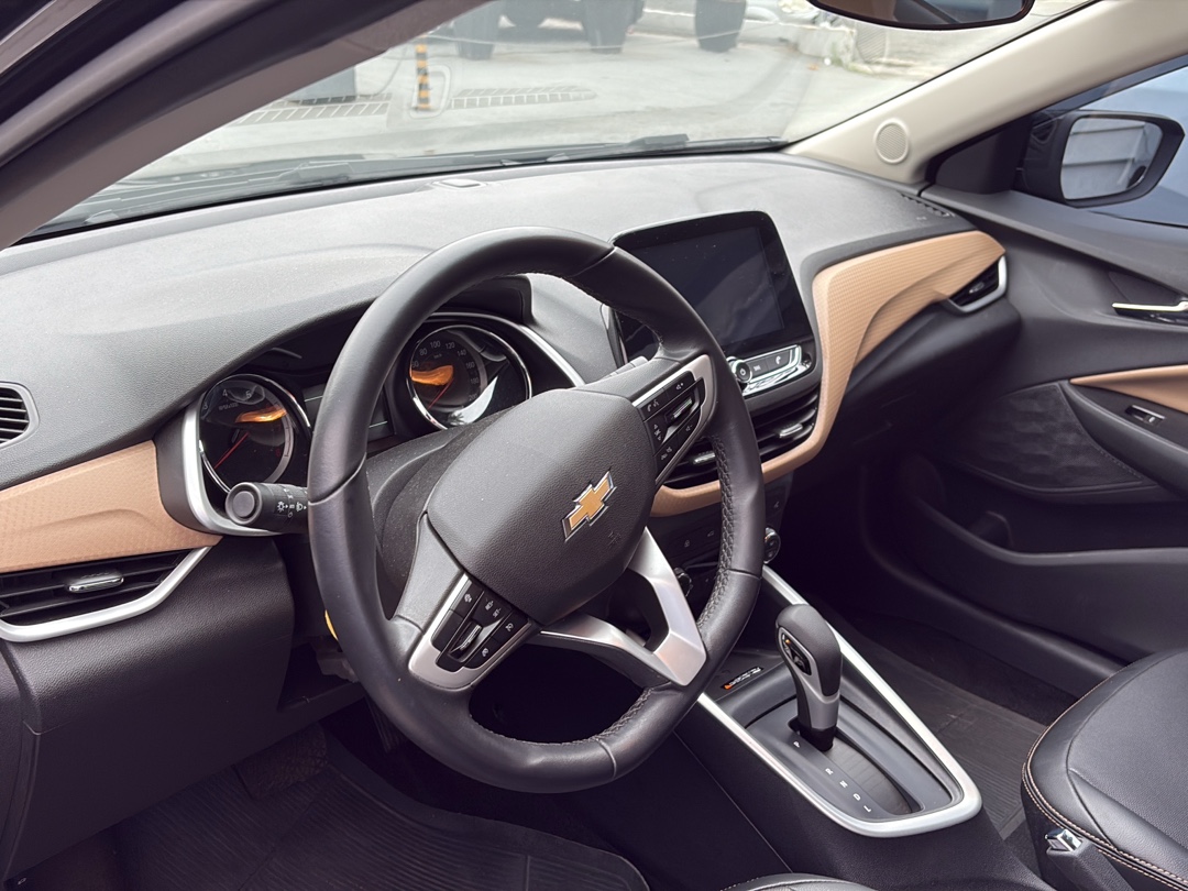 ONIX PLUS 1.0 TURBO FLEX PREMIER AUTOMÁTICO8
