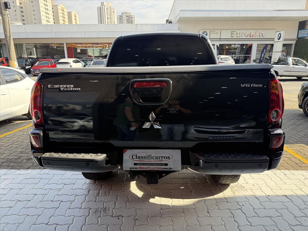 Mitsubishi L200 Triton - 3.5 HPE 4X4 CD V6 24V FLEX 4P AUTOMÁTICO