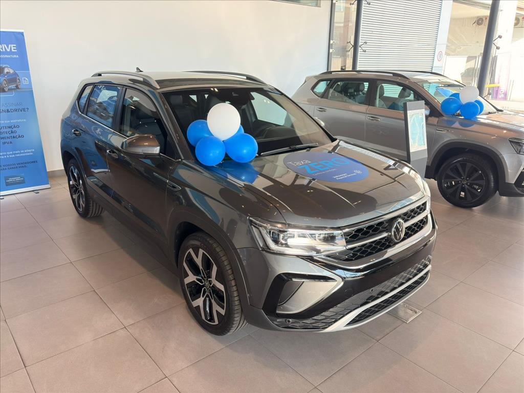 TAOS 1.4 250 TSI TOTAL FLEX HIGHLINE AUTOMÁTICO1