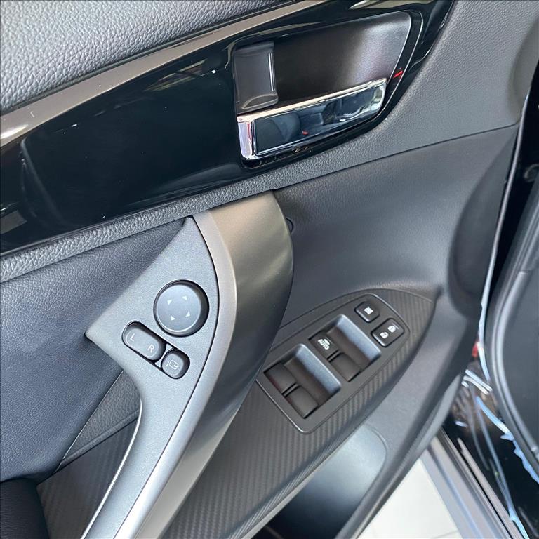 Mitsubishi-ECLIPSE CROSS-1.5 MIVEC TURBO GASOLINA HPE-S BLACK S-AWC CVT