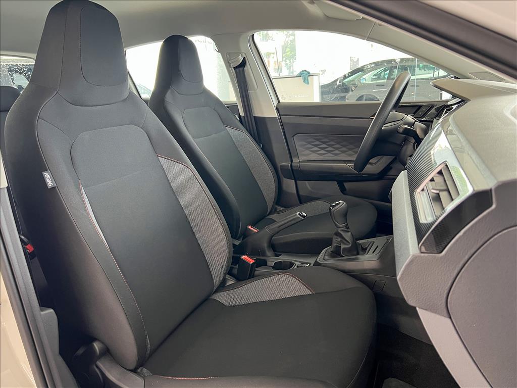 POLO 1.0 MPI TRACK MANUAL18