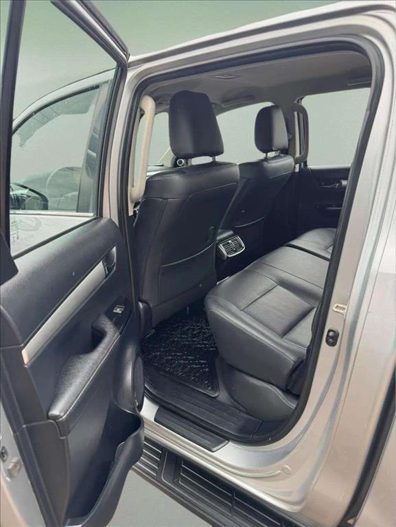 HILUX 2.8 D-4D TURBO DIESEL CD SRX 4X4 AUTOMÁTICO11