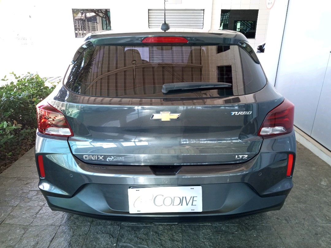 ONIX 1.0 TURBO FLEX LTZ AUTOMÁTICO3