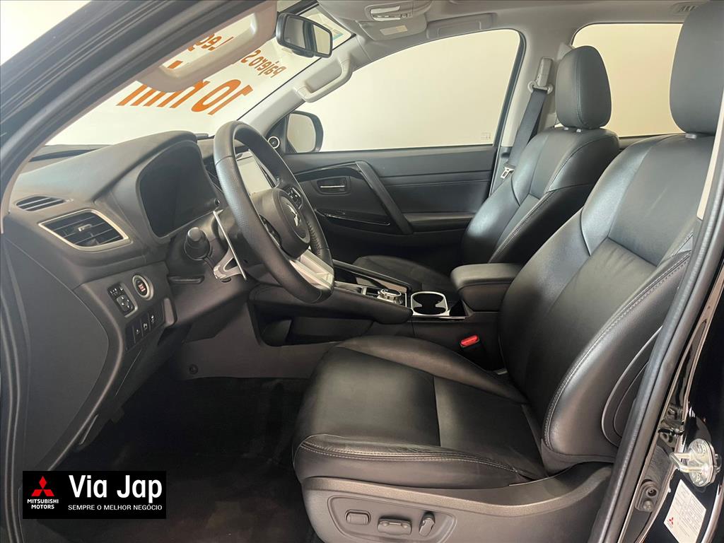 Mitsubishi-PAJERO SPORT-2.4 16V MIVEC TURBO DIESEL LEGEND AWD AUTOMÁTICO