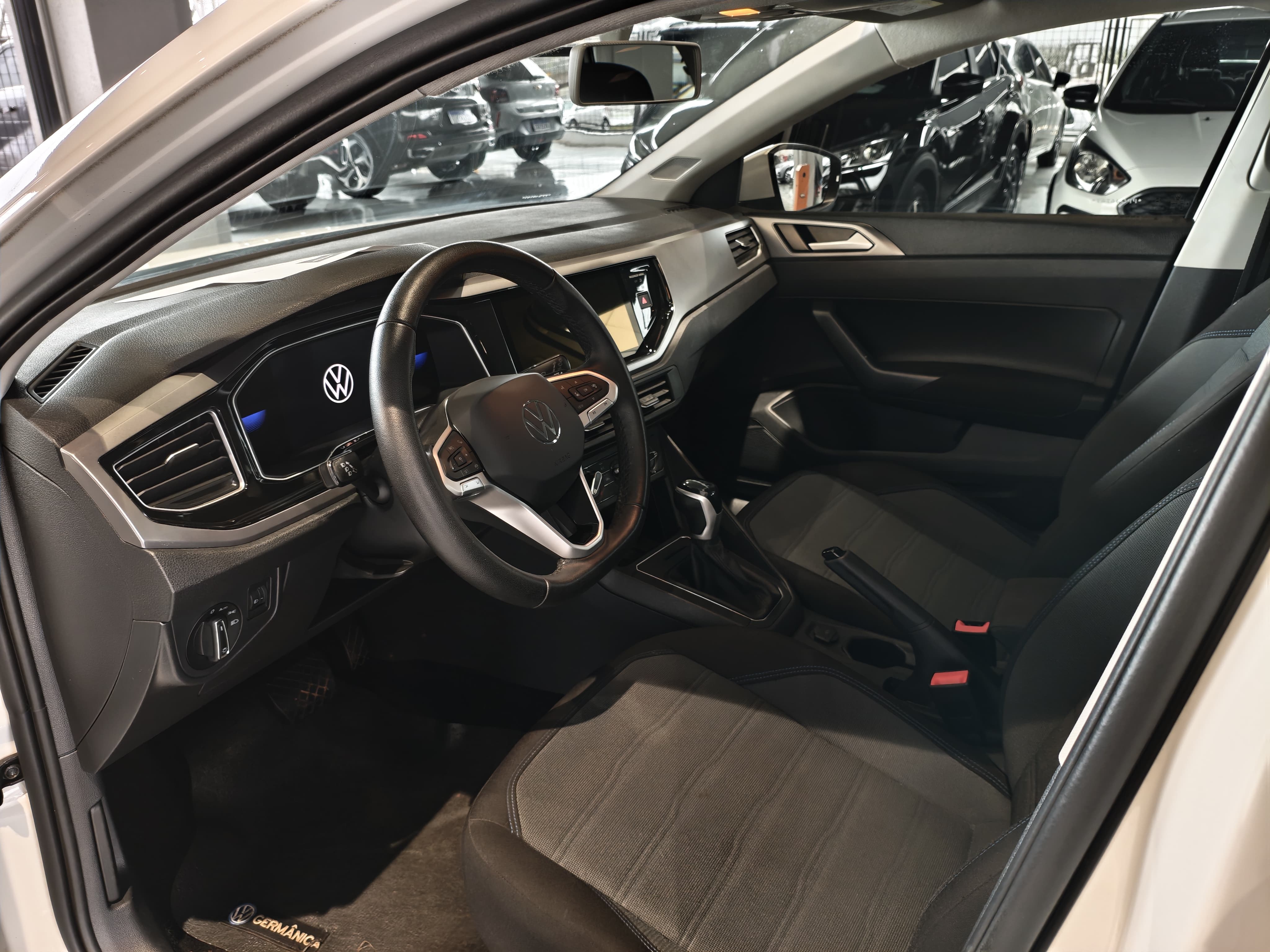 Volkswagen-NIVUS-1.0 200 TSI TOTAL FLEX COMFORTLINE AUTOMÁTICO