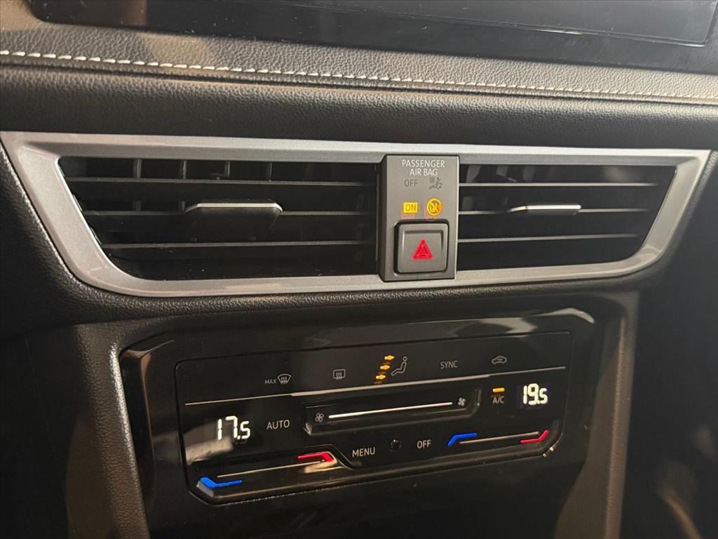 TAOS 1.4 250 TSI TOTAL FLEX HIGHLINE AUTOMÁTICO13