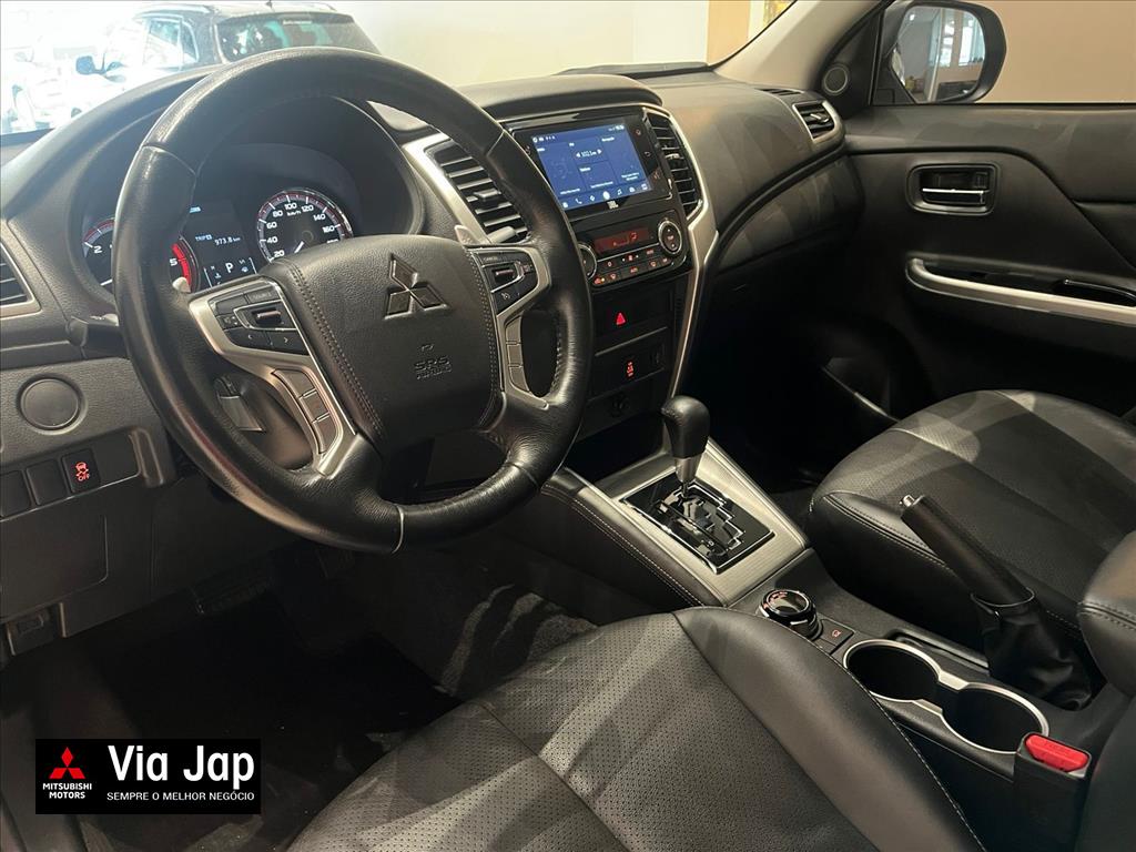 Mitsubishi-L200 TRITON-2.4 16V TURBO DIESEL SPORT HPE CD 4P 4X4 AUTOMÁTICO