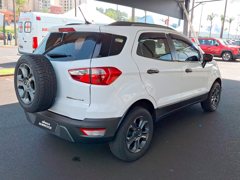 ECOSPORT 1.5 TI-VCT FLEX FREESTYLE AUTOMÁTICO4