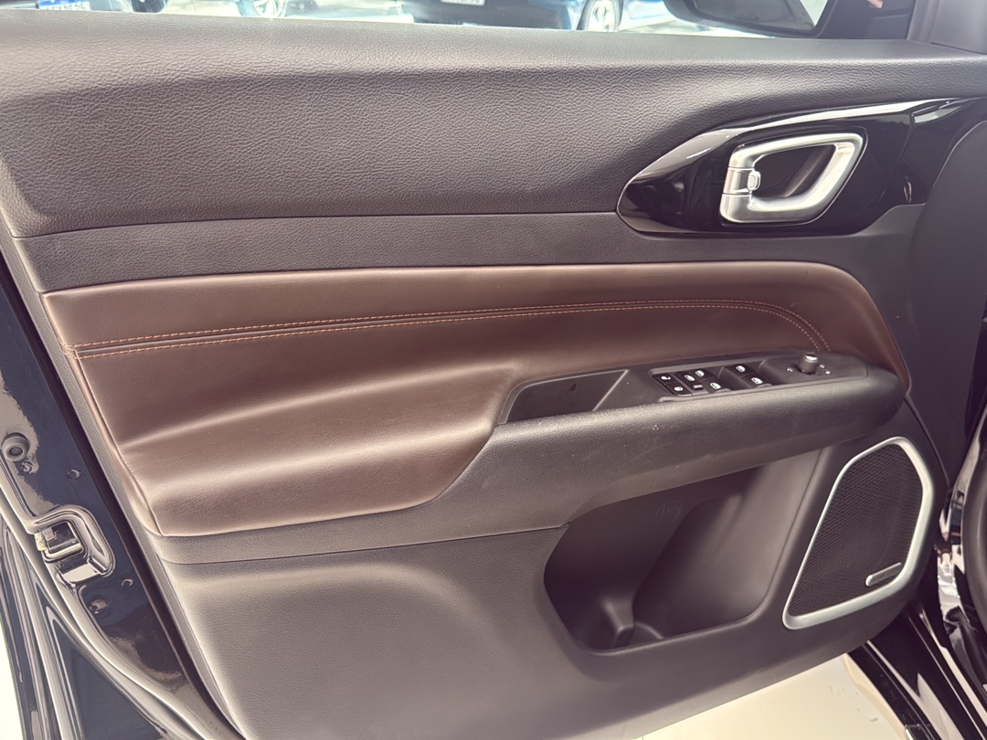 COMMANDER 2.0 TD380 TURBO DIESEL OVERLAND AT911