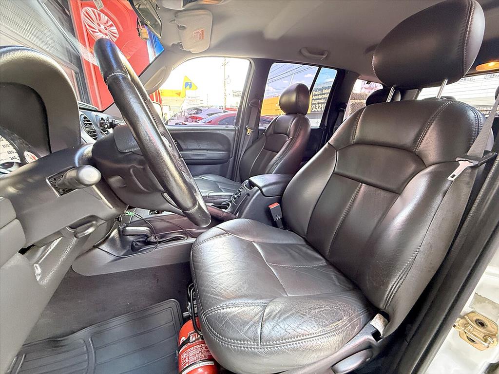 Jeep Cherokee - 3.7 SPORT 4X4 V6 12V GASOLINA 4P AUTOMÁTICO