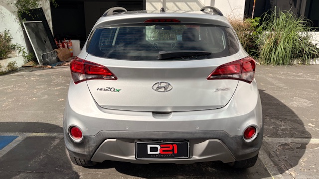 Hyundai-HB20X-1.6 16V PREMIUM FLEX 4P AUTOMÁTICO