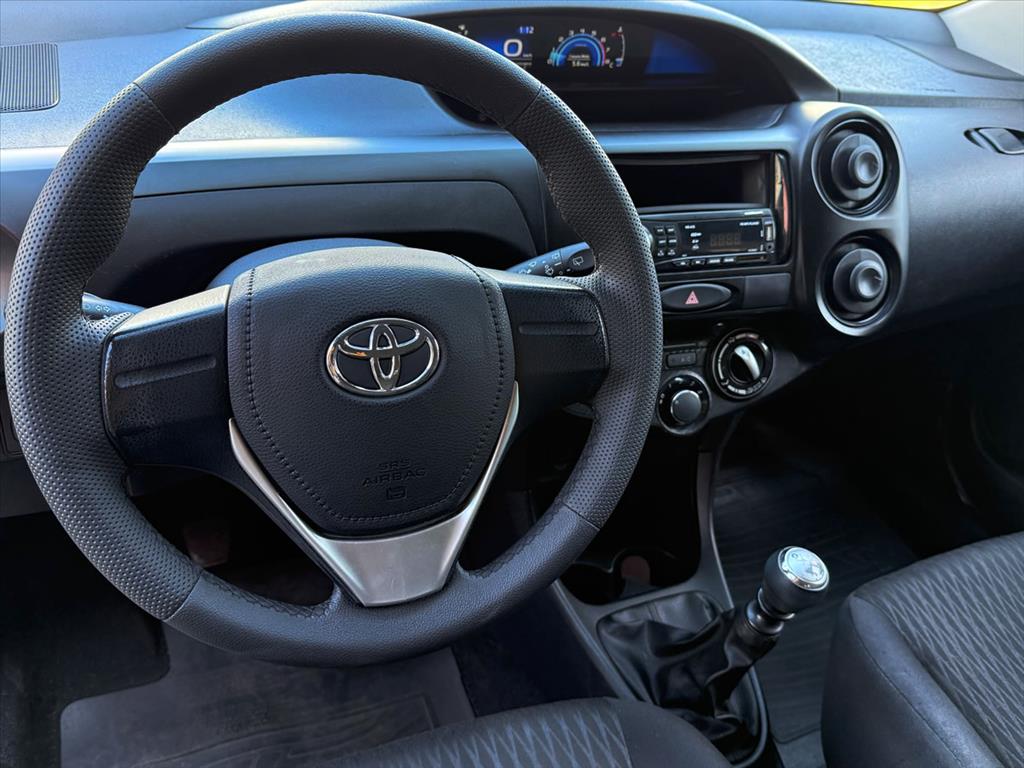 Toyota Etios - 1.3 X 16V FLEX 4P MANUAL