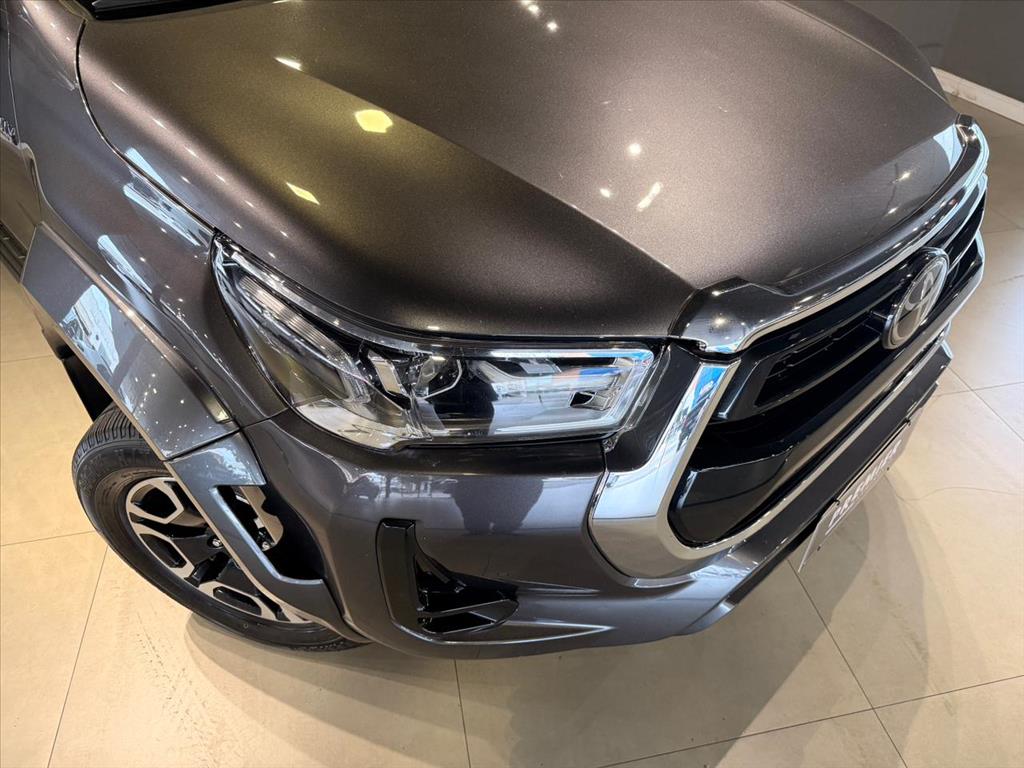 HILUX 2.8 D-4D TURBO DIESEL CD SRX 4X4 AUTOMÁTICO2