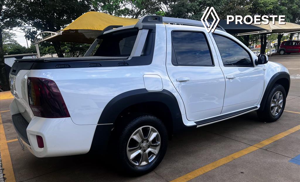 DUSTER OROCH 1.6 16V SCE FLEX DYNAMIQUE MANUAL5