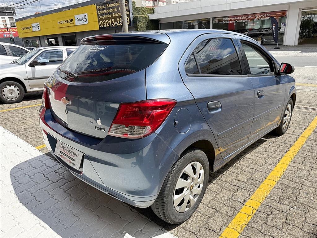 Chevrolet Onix - 1.0 MPFI LS 8V FLEX 4P MANUAL