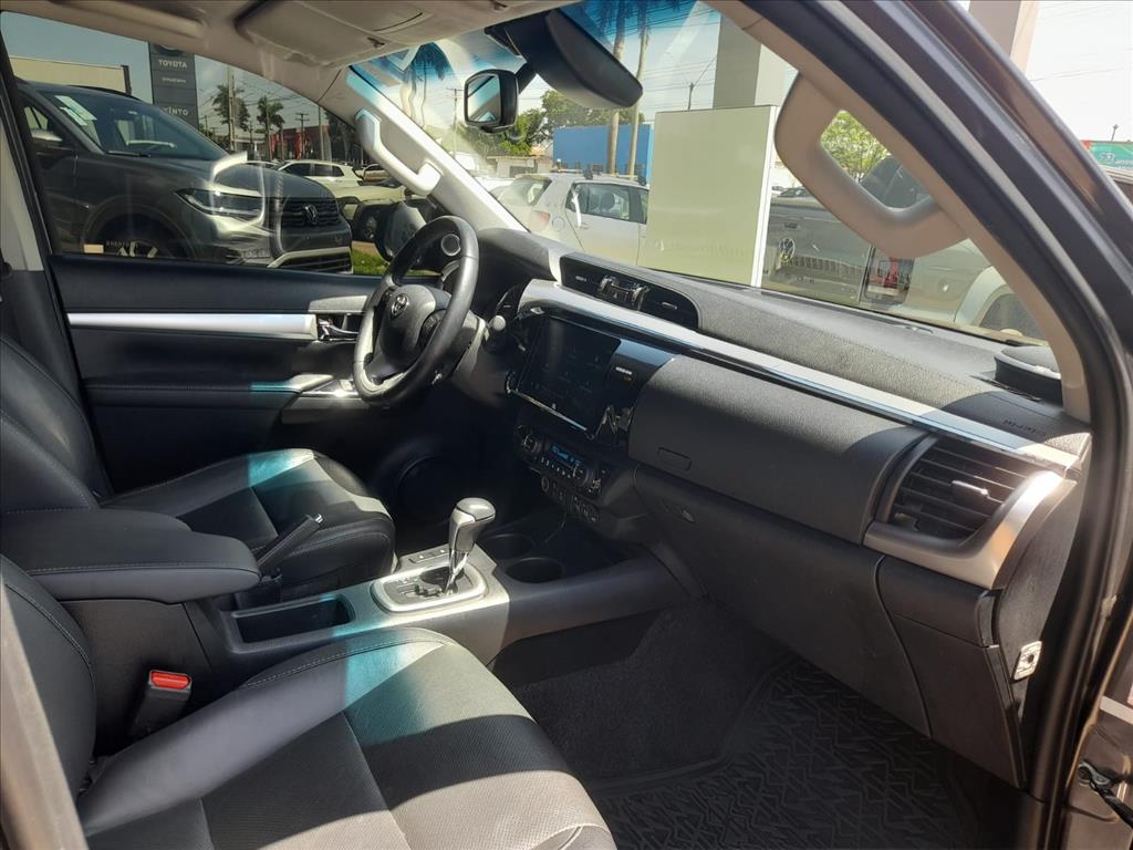 HILUX 2.8 D-4D TURBO DIESEL CD SRX 4X4 AUTOMÁTICO12