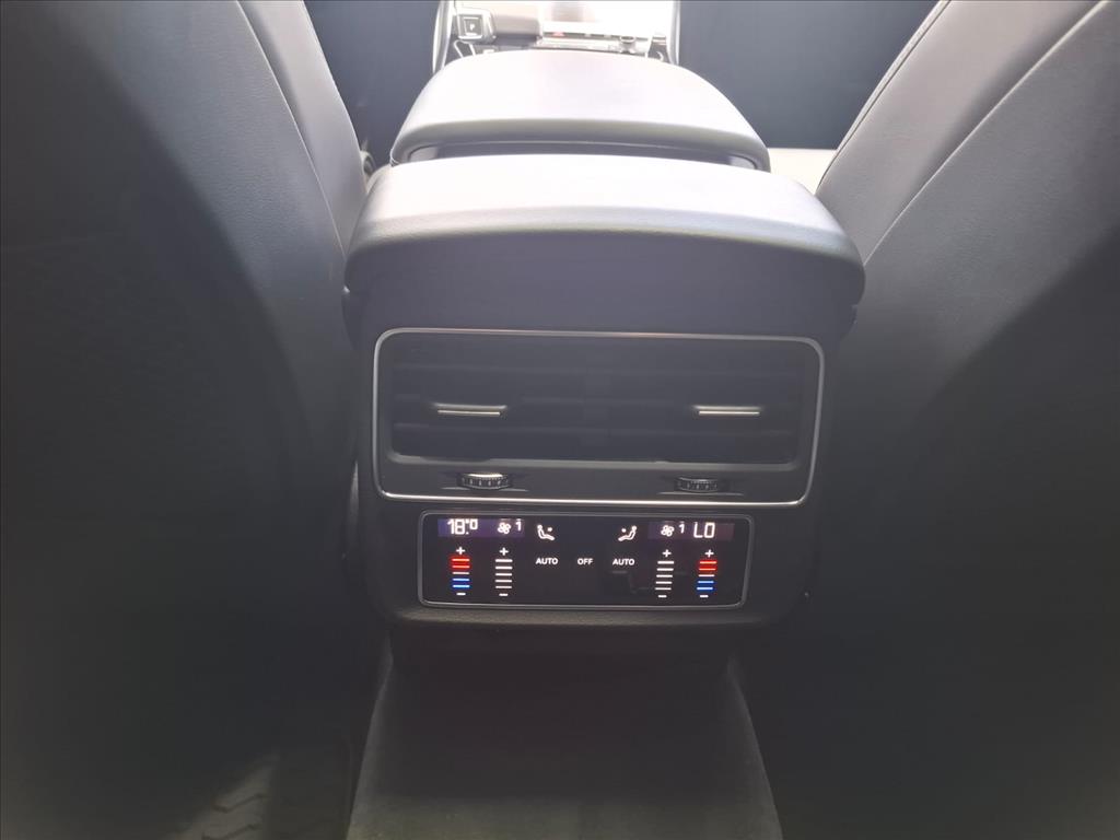 Audi-Q8-3.0 TFSI GASOLINA PERFORMANCE BLACK QUATTRO TIPTRONIC