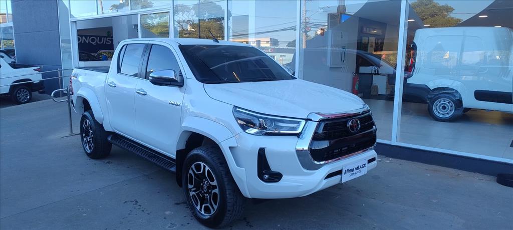 HILUX 2.8 D-4D TURBO DIESEL CD SRX 4X4 AUTOMÁTICO