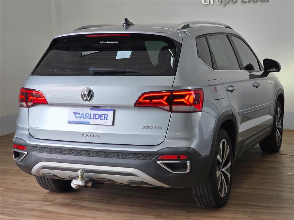 TAOS 1.4 250 TSI TOTAL FLEX HIGHLINE AUTOMÁTICO13
