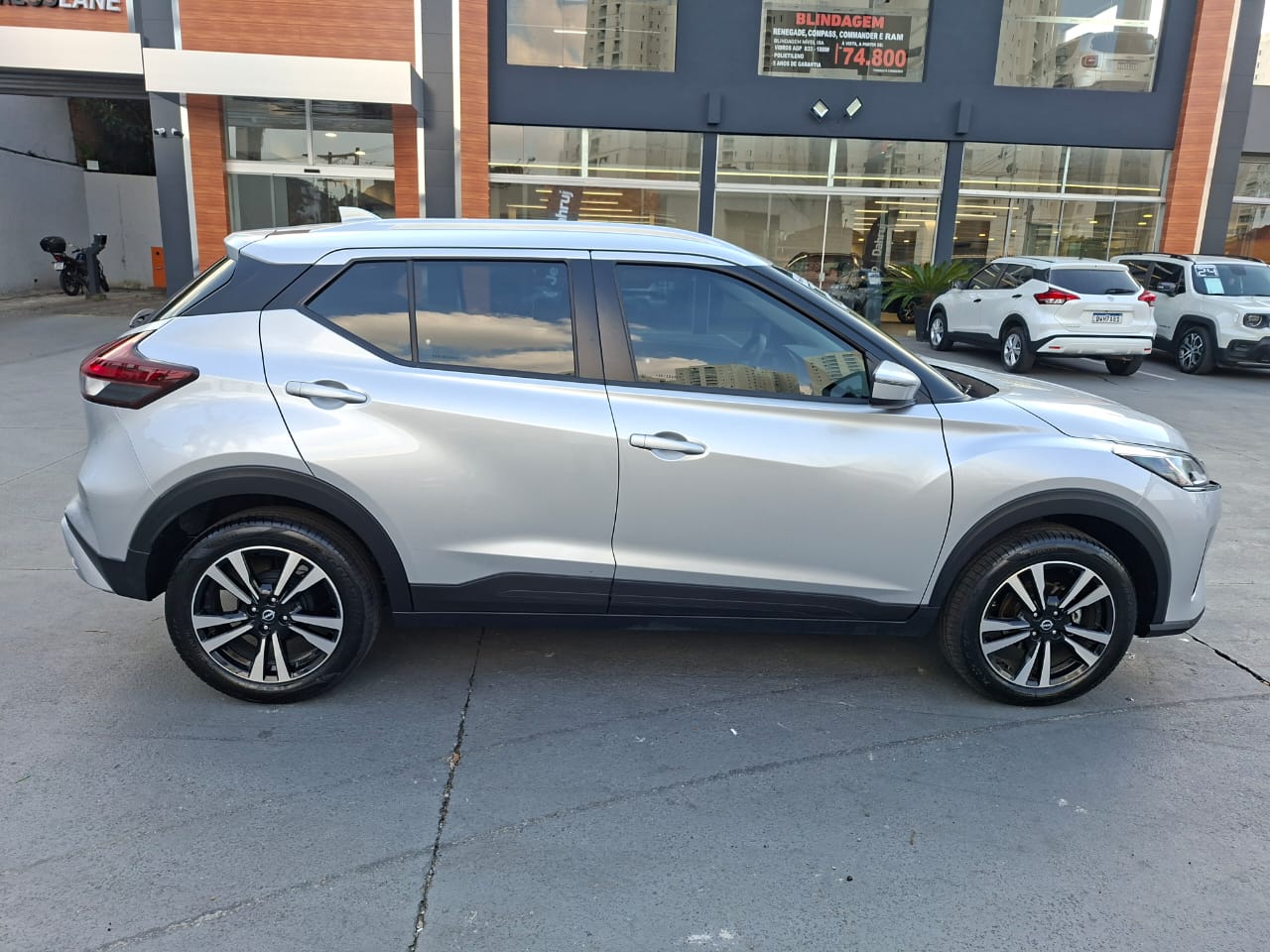 KICKS PLAY 1.6 16V FLEXSTART SENSE XTRONIC14