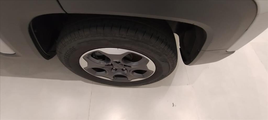 RENEGADE 1.8 16V FLEX 4P AUTOMÁTICO14