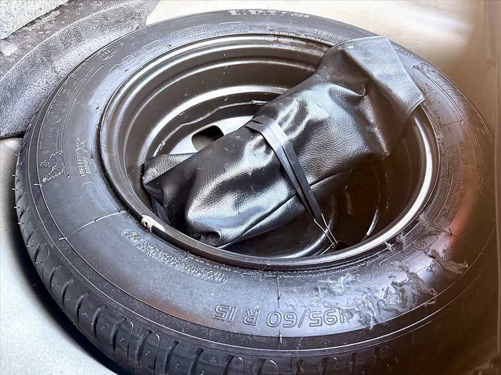 Peugeot 208 - 1.5 ALLURE 8V FLEX 4P MANUAL