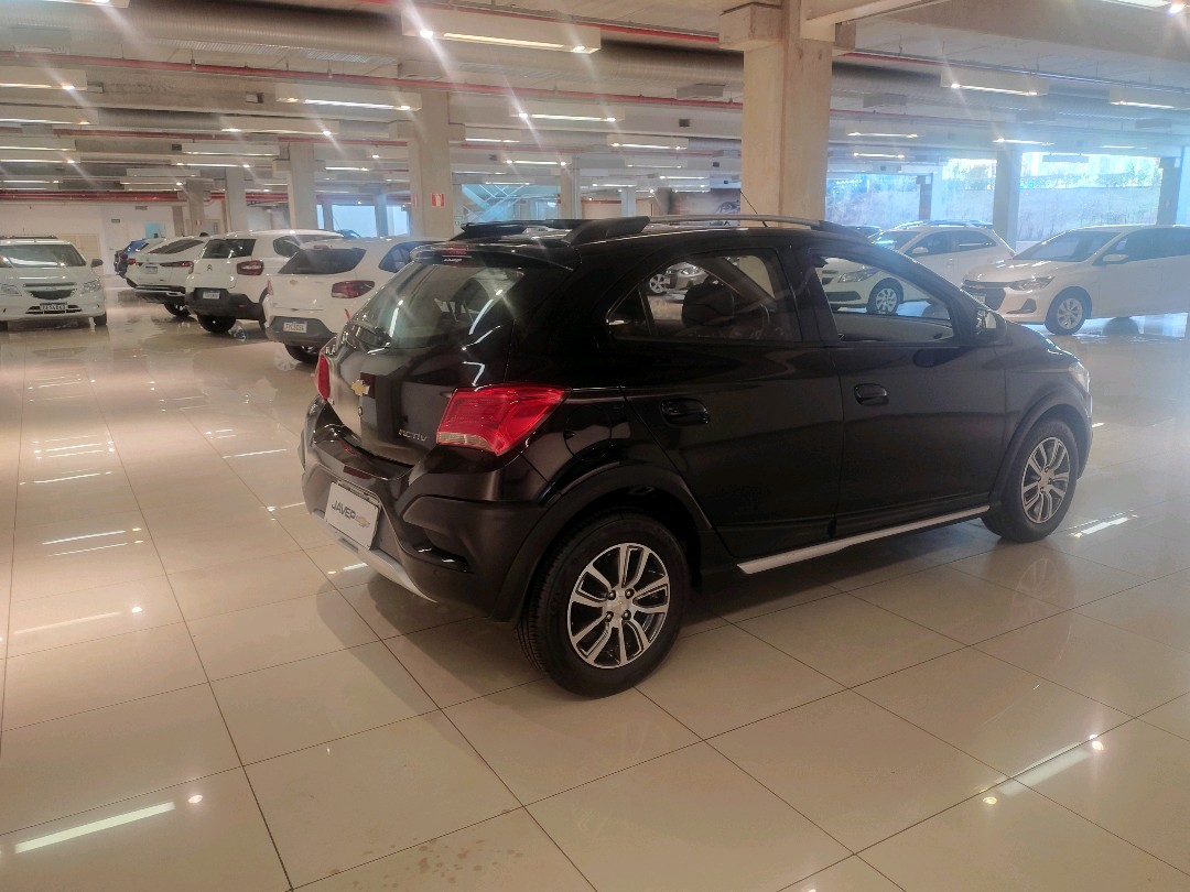 Chevrolet Onix 1.4 Mpfi Activ 8V Flex 4P Manual - foto 8