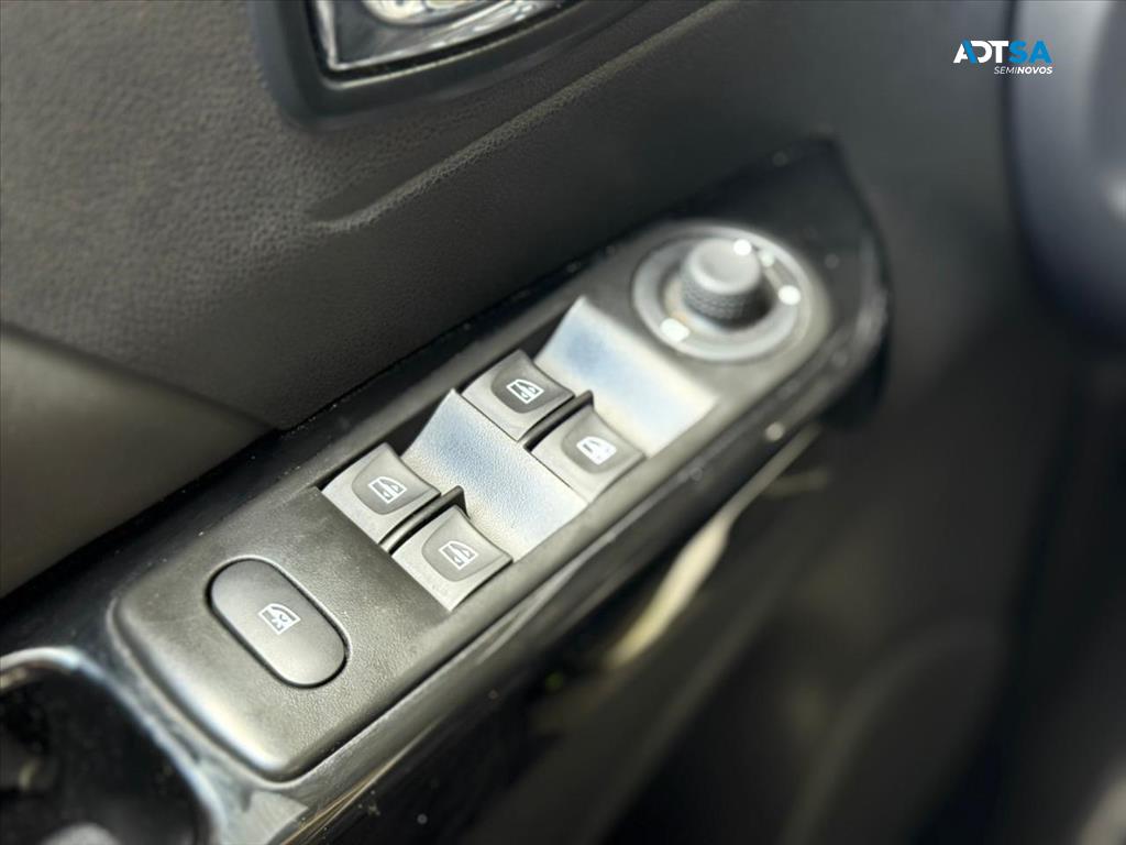 RENAULT CAPTUR 1.6 16V SCE FLEX INTENSE X-TRONIC