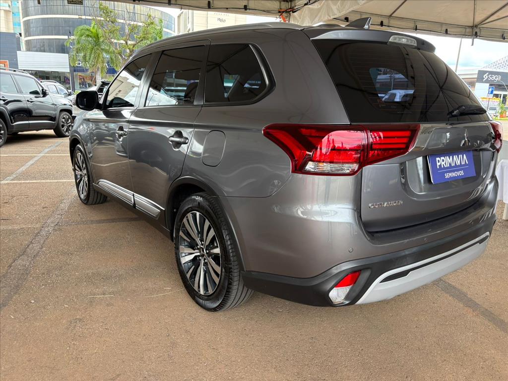 OUTLANDER 2.0 MIVEC GASOLINA HPE AUTOMÁTICO3