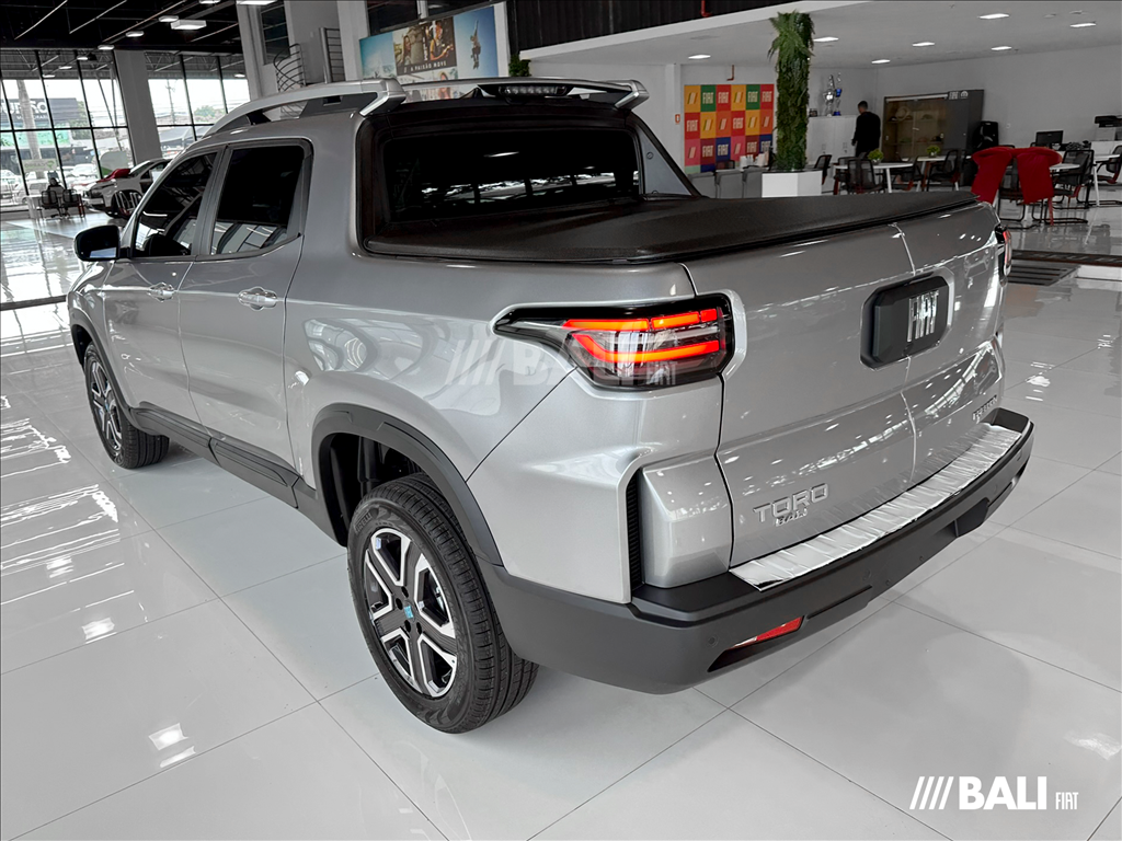 TORO 1.3 TURBO 270 FLEX FREEDOM AT64