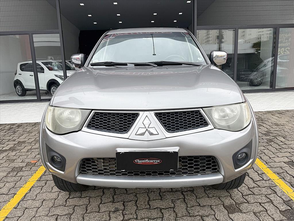 Mitsubishi L200 Triton - 3.2 HPE 4X4 CD 16V TURBO INTERCOOLER DIESEL 4P AUTOMÁTICO