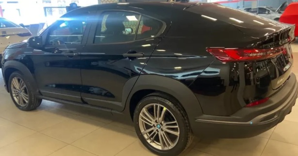 FASTBACK 1.0 TURBO 200 FLEX CVT1