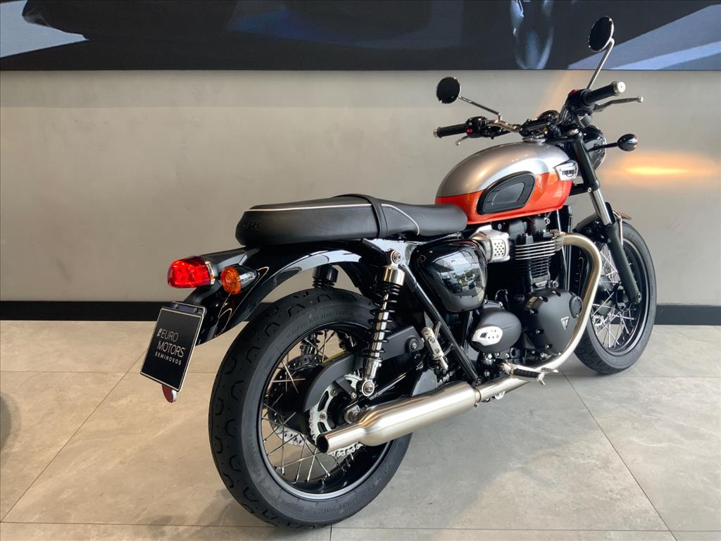 TRIUMPH-BONNEVILLE-T100 900