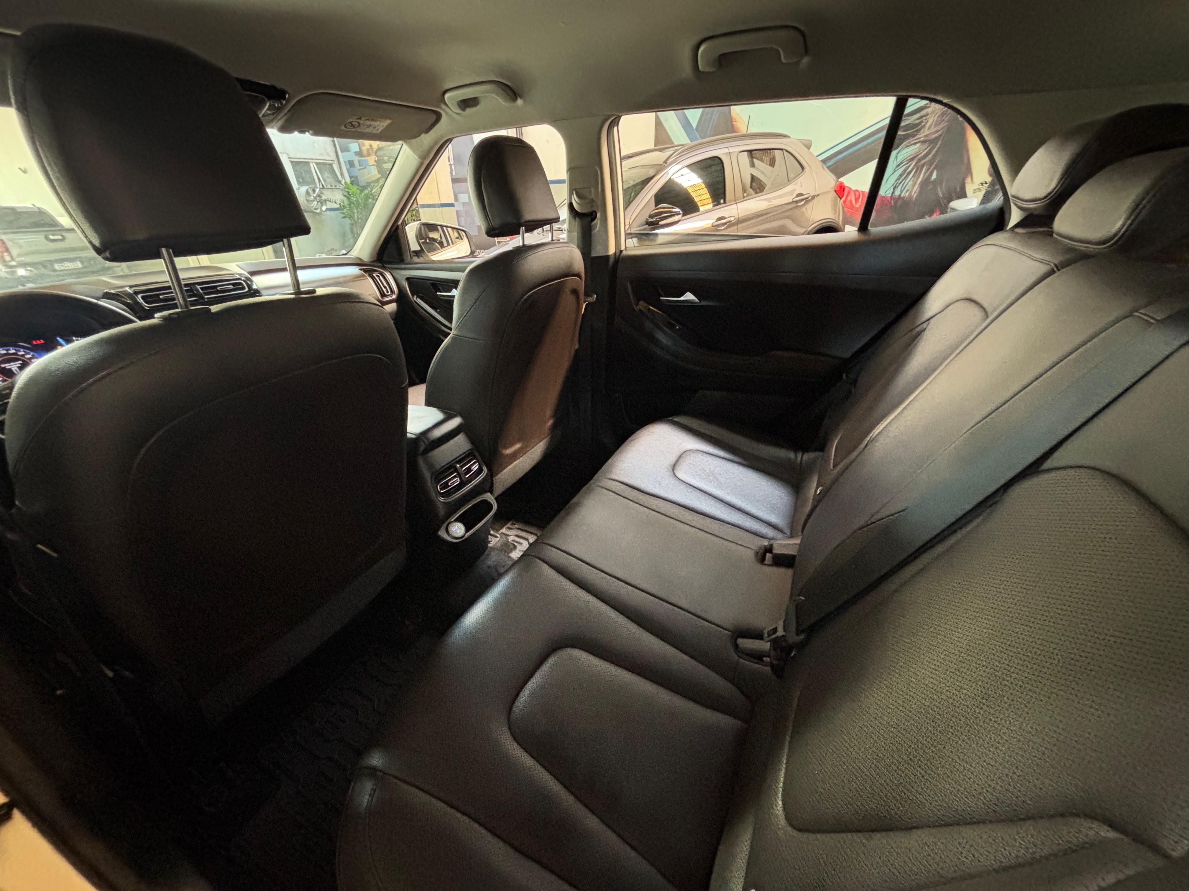 Hyundai-CRETA-1.0 TGDI FLEX PLATINUM AUTOMÁTICO