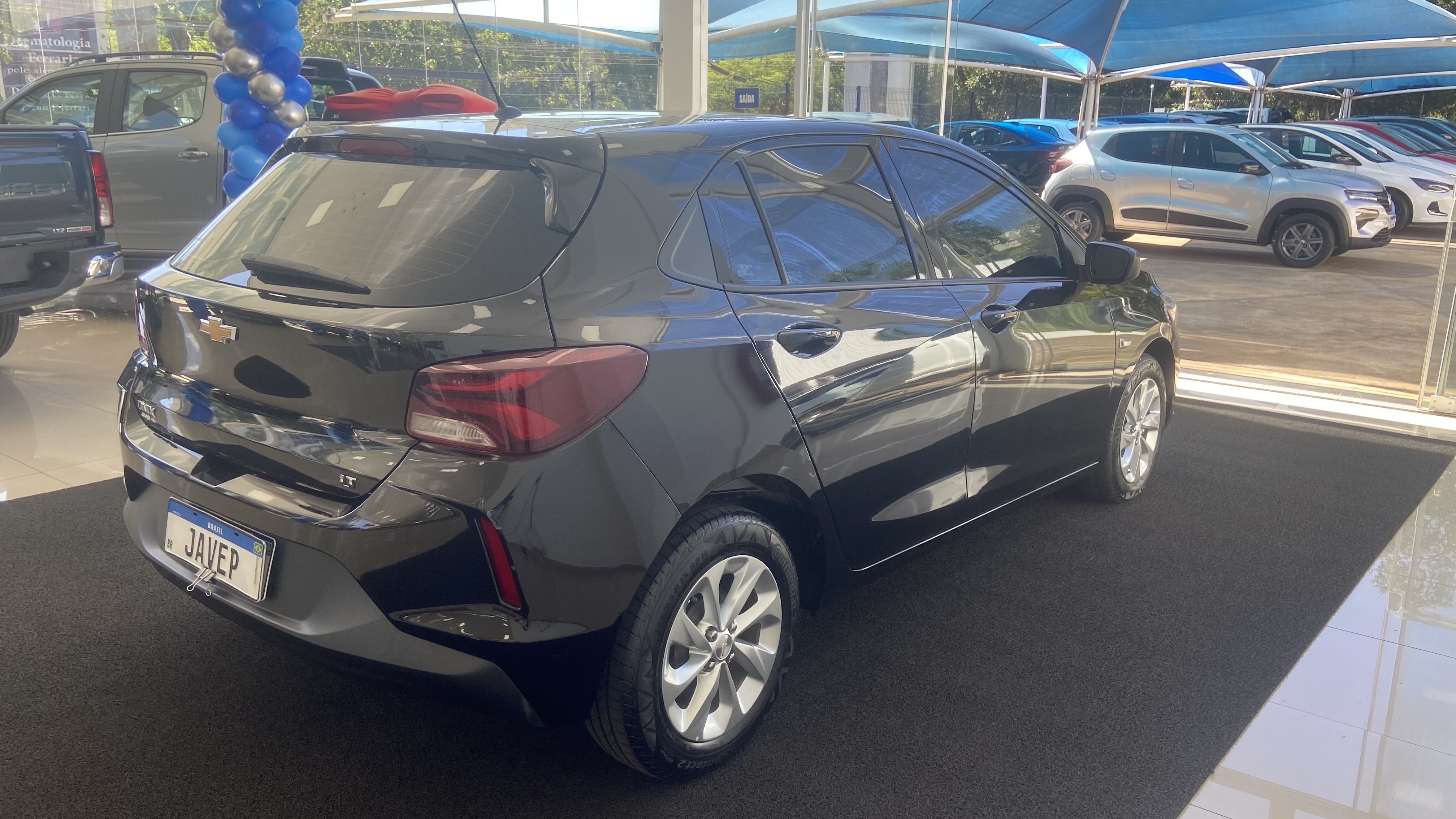 GM - Chevrolet-ONIX-1.0 FLEX LT MANUAL