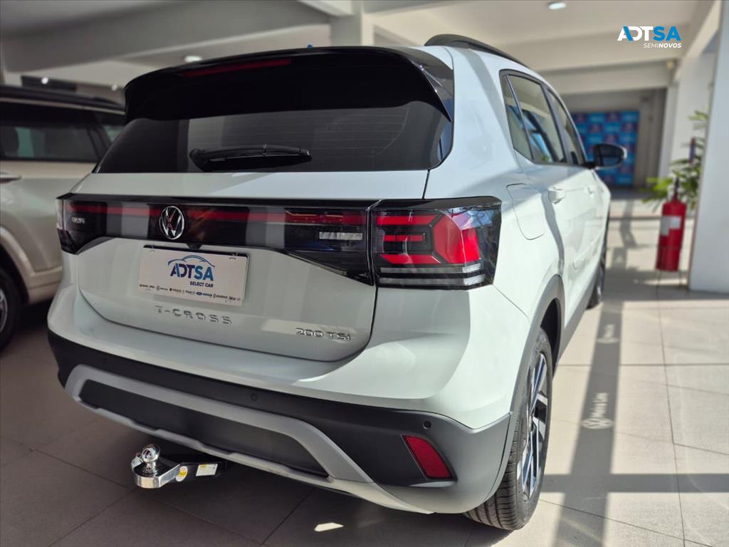 VOLKSWAGEN T-CROSS 1.0 200 TSI TOTAL FLEX COMFORTLINE AUTOMÁTICO