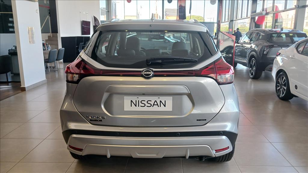 KICKS PLAY 1.6 16V FLEXSTART ADVANCE PLUS XTRONIC1