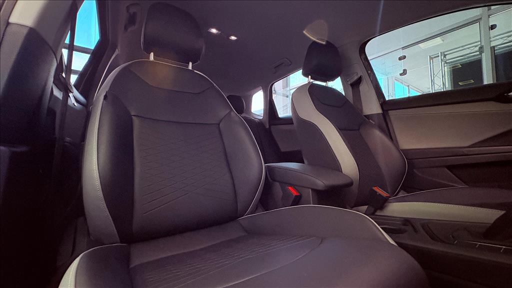 TAOS 1.4 250 TSI TOTAL FLEX COMFORTLINE AUTOMÁTICO9