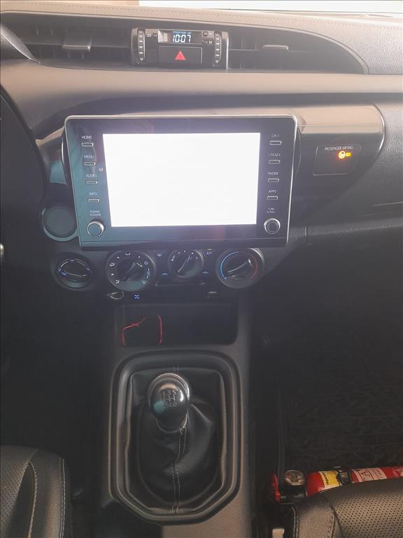 HILUX 2.8 D-4D TURBO DIESEL CD POWER PACK 4X4 MANUAL7