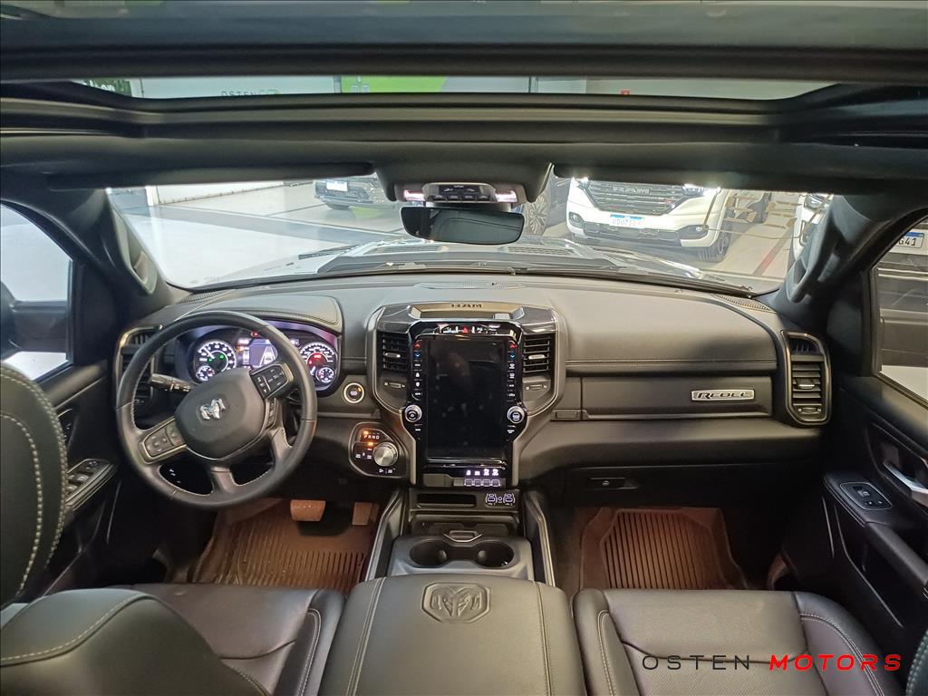 RAM-1500-5.7 V8 GASOLINA REBEL CD 4X4 AUTOMÁTICO