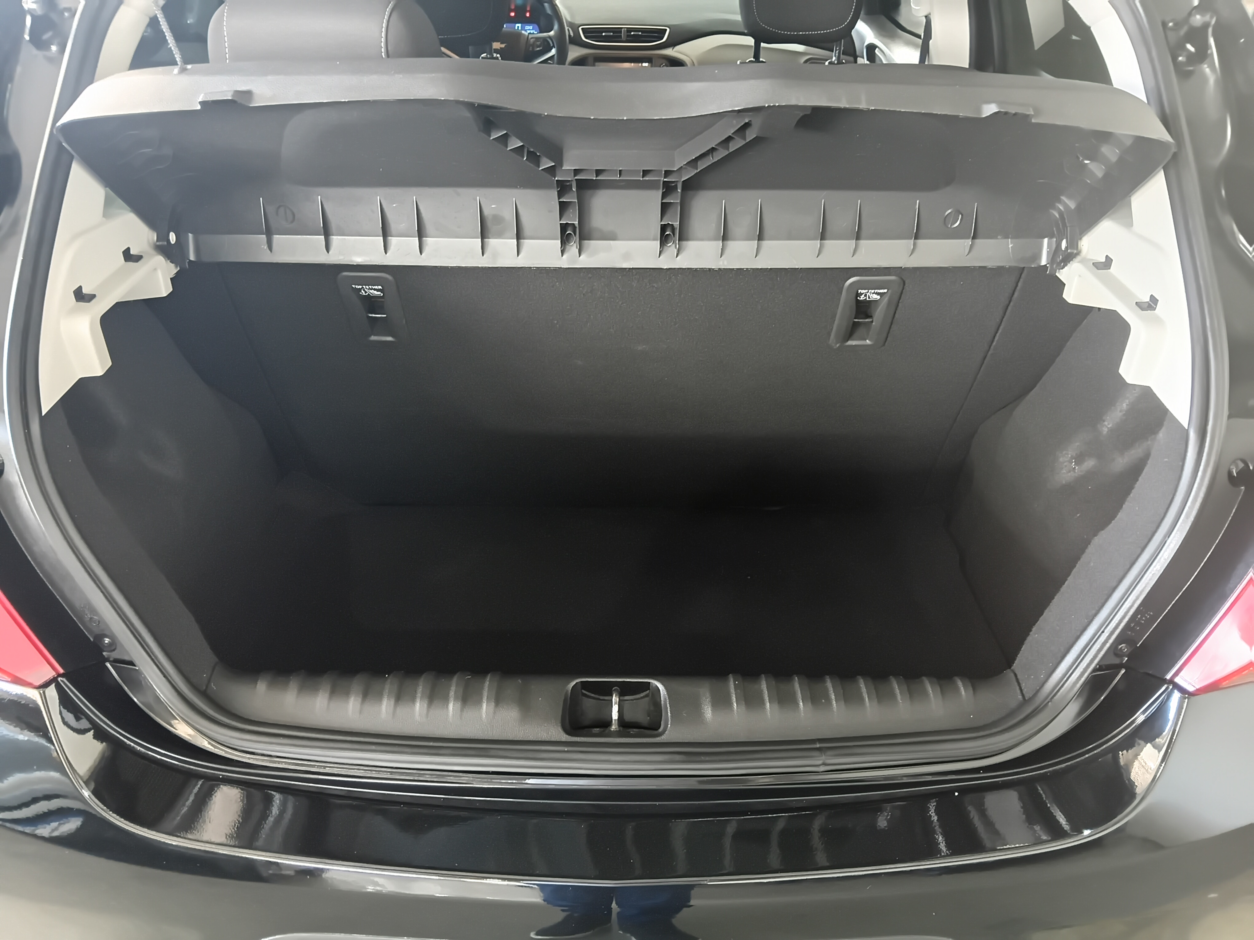 GM - Chevrolet-ONIX-1.4 MPFI LT 8V FLEX 4P MANUAL