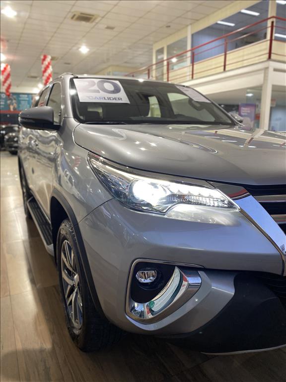 HILUX SW4 2.8 SRX 4X4 7 LUGARES 16V TURBO INTERCOOLER DIESEL 4P AUTOMÁTICO HILUX SW4 2.8 SRX 4X4 7 LUGARES 16V TURBO INTERCOOLER DIESEL 4P AUTOMÁTICO