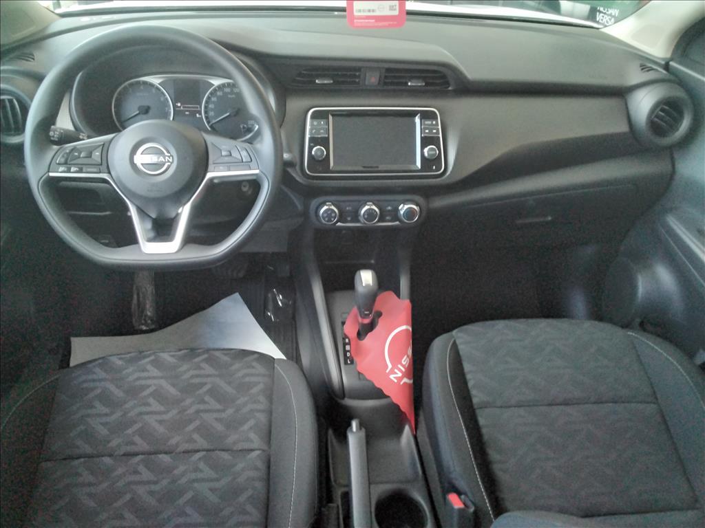 KICKS PLAY 1.6 16V FLEXSTART SENSE XTRONIC