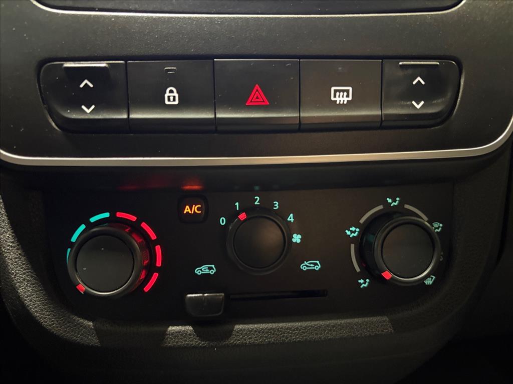 KWID 1.0 12V SCE FLEX ZEN MANUAL14
