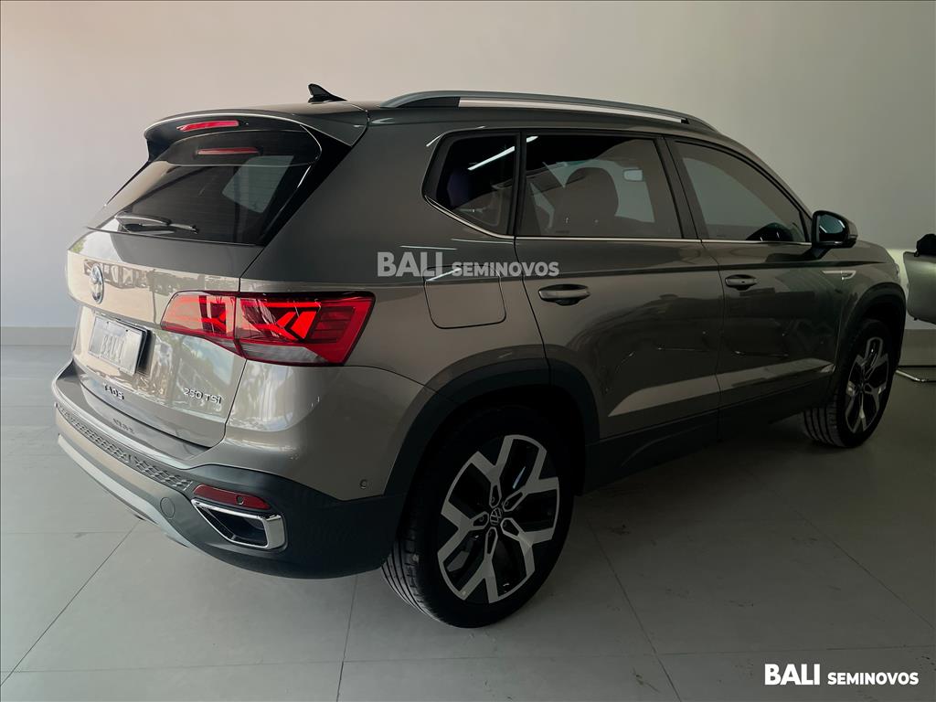 TAOS 1.4 250 TSI TOTAL FLEX COMFORTLINE AUTOMÁTICO6