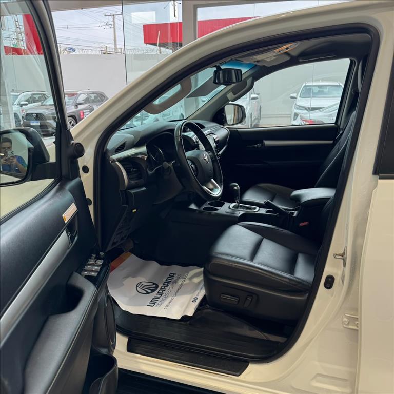 HILUX 2.8 D-4D TURBO DIESEL CD SRV 4X4 AUTOMÁTICO6