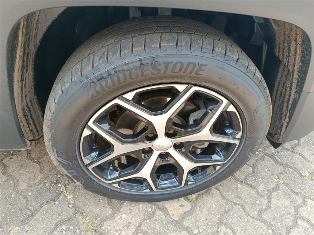 RENEGADE 1.3 T270 TURBO FLEX SAHARA AT613