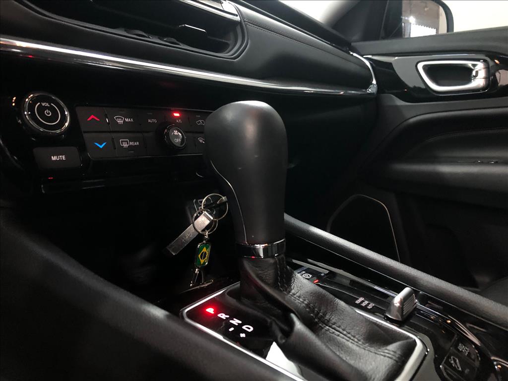 COMPASS 2.0 TD350 TURBO DIESEL LIMITED AT9
