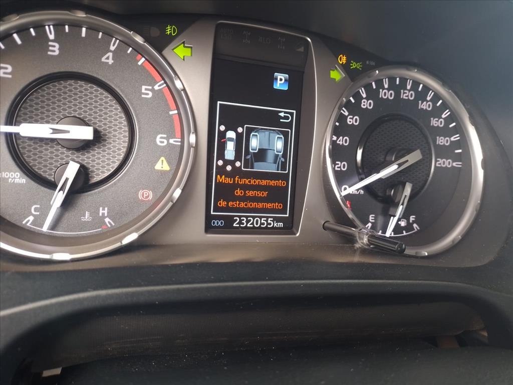 HILUX 2.8 D-4D TURBO DIESEL CD SRV 4X4 AUTOMÁTICO6